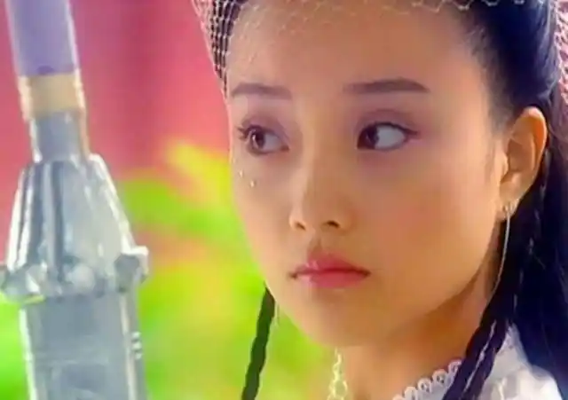 李小璐与林志颖主演的经典之作《绝世双骄》剧中"紫嫣"美如天仙