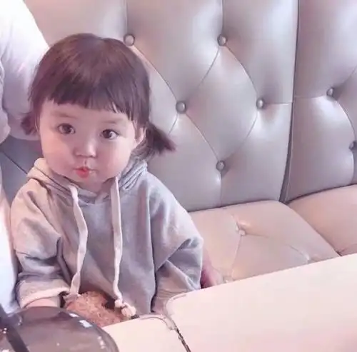 一个脸胖胖的小姑娘 叫什么名字啊