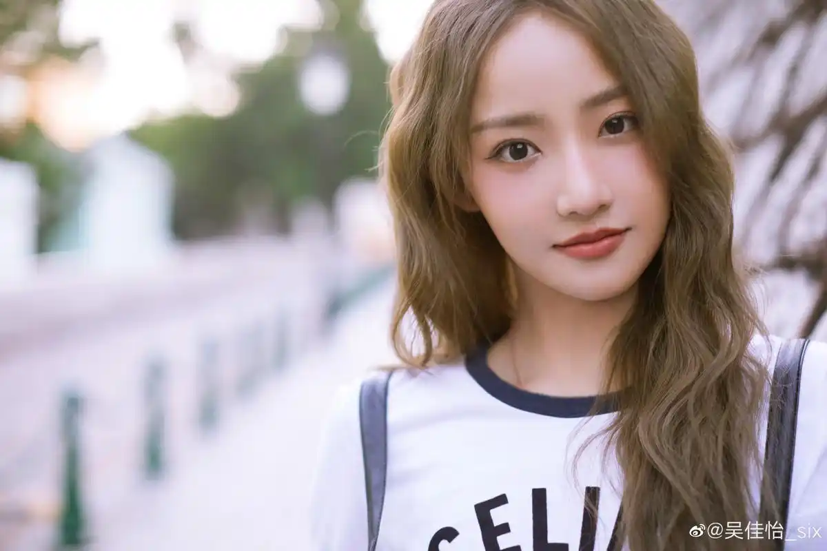 吴佳怡写真,青春靓丽,纯美动人