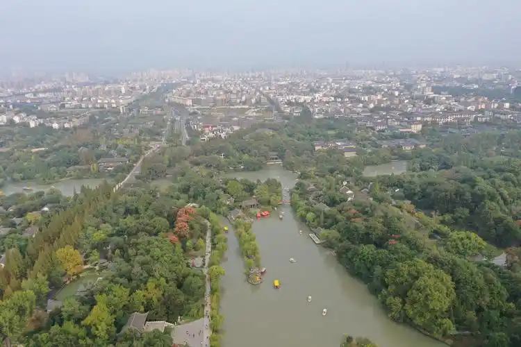 喜庆国庆七十周年《航拍美丽扬州瘦西湖》