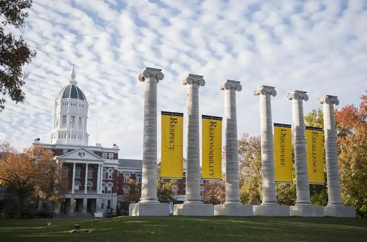 p>密苏里大学(university of missouri),简称um,1839年创建于密苏里