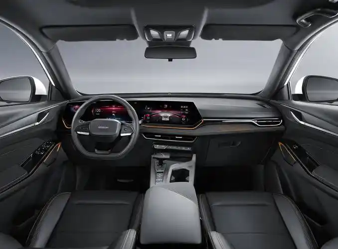 配三联屏 长安欧尚x5 plus实车内饰将于11月7日亮相 科技感十足_搜狐