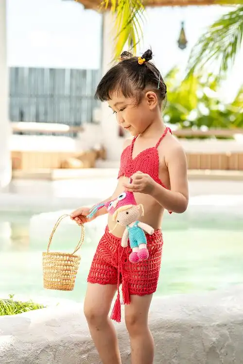新款女童泳衣,小童,大童均有合适尺码,夏天游泳冬天泡温泉都很适合