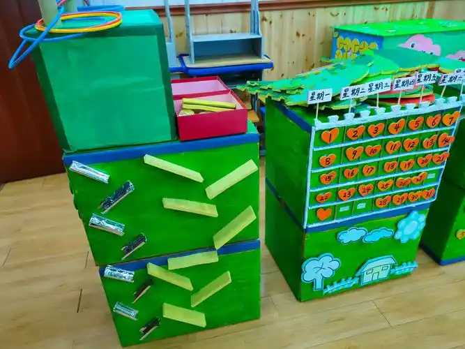 玩具制作拓思路 共同交流促成长——永安中心幼儿园优秀自制教玩具