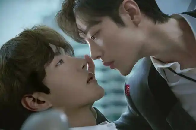 嗯~怎么说呢就最近战山为王挺火,所以……另外… - 半次元 - acg爱好