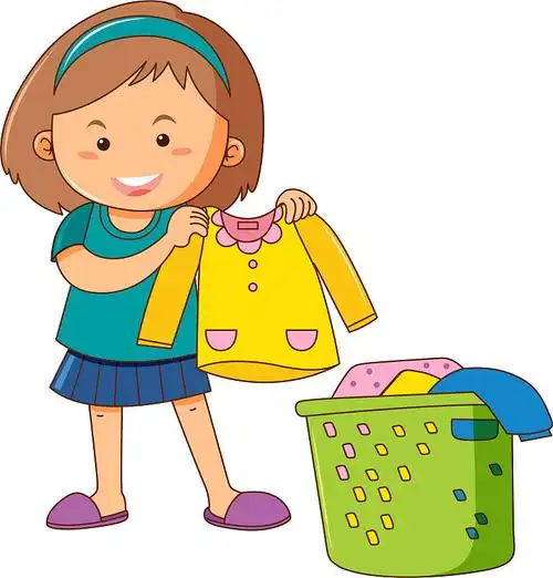 女孩在外面洗衣服