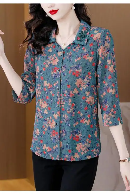 实拍现货中老年洋气妈妈装桑蚕丝上衣女七分袖2024高端绣花衬衣