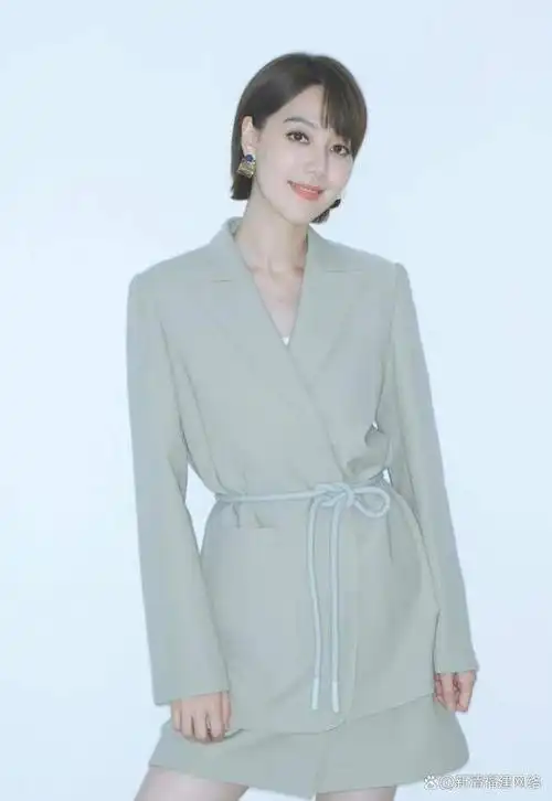 明星专题丨中国内地女主持人,演员,歌手 王冠