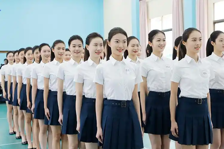 2023年空中乘务类专业高考面试顺利举行_金华市女子中学