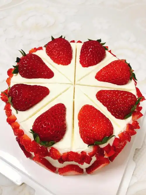 日式小清新草莓奶油蛋糕