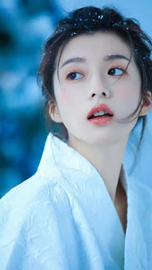 清纯迷人和服美女雪中最流行的锁屏壁纸