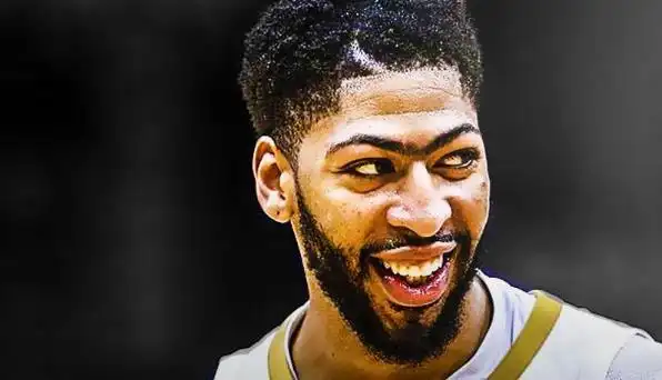 这位是nba联盟眉毛最有特色的球星,他就是安东尼戴维斯,外号"浓眉哥"