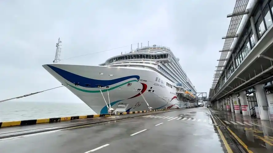 上海邮轮口岸再现"四船同靠"_腾讯新闻