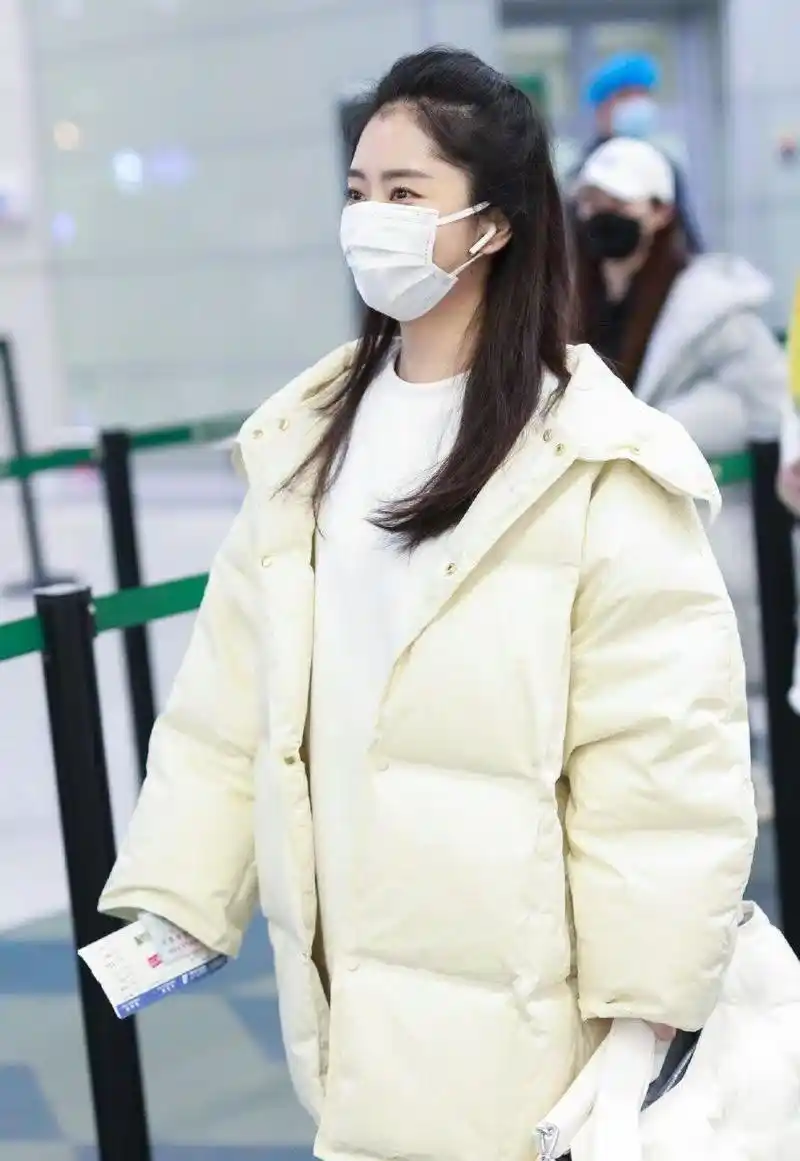 谭松韵白嫩嫩的妹子好温柔