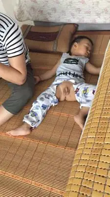 宝宝二十一个月,胸部那凸起怎麼回事