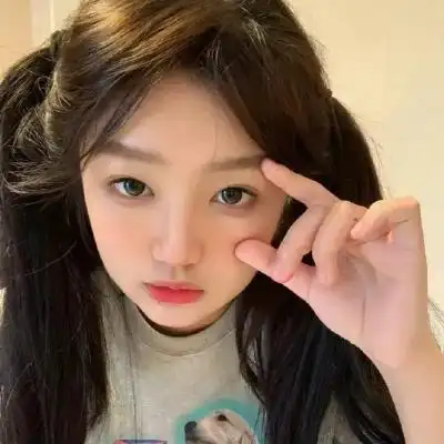 的温馨好看的治愈系女生头像分享来了,这组头像中的女生有的温柔甜美