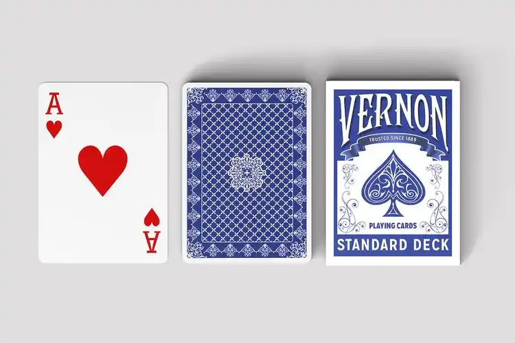 9款扑克牌卡片设计展示贴图样机模板 playing cards mockups – v.