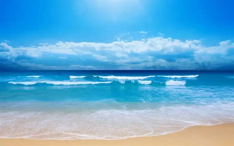 蓝天白云下的大海自然风景桌面壁纸图片