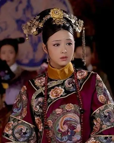 《甄嬛传》华妃全剧最美4款旗头,艳压甄嬛,贵比皇后