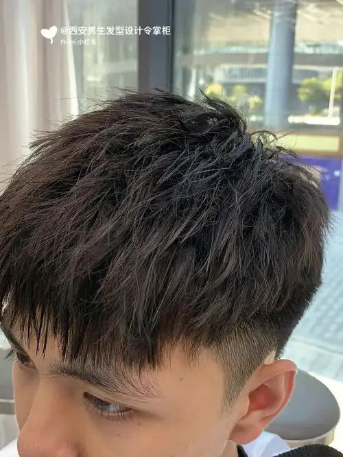 学生党首选发型,帅气自然好打理的发型#西安男士剪发西安男士发型