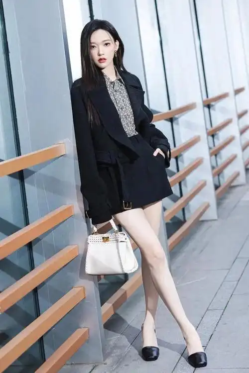 程潇风格百变甜美酷辣美出天际怎么样才能把她娶回家做老婆