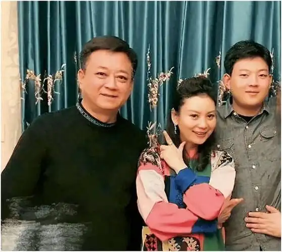 朱军病后首次露面,性侵案迎来大结局,却又因撤诉全网吵翻天|弦子|晚会