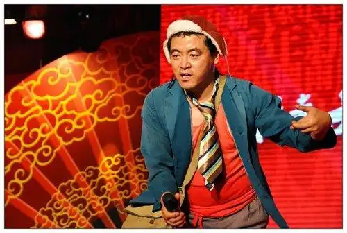 二人转演员魏三因涉毒被拘 曾上春晚搭档李咏