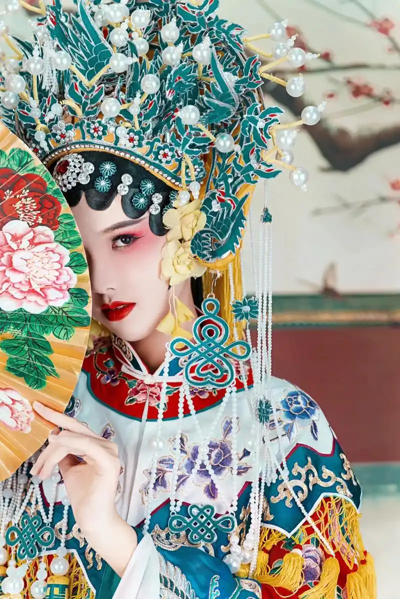 贵妃醉酒.#国风古韵 #国粹戏服 #古风 #戏腔 #戏曲 - 抖音