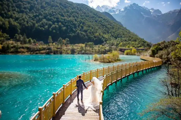 【丽江旅拍】我也想在蓝月谷遇见你