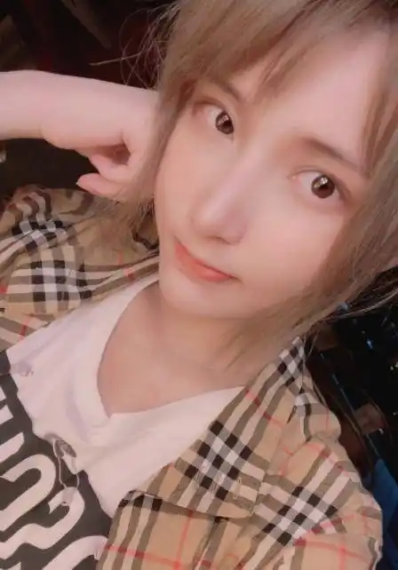 魔王晒素颜喊话自己像男孩子,水友深表赞同:果然大"胸"弟!_手机搜狐网