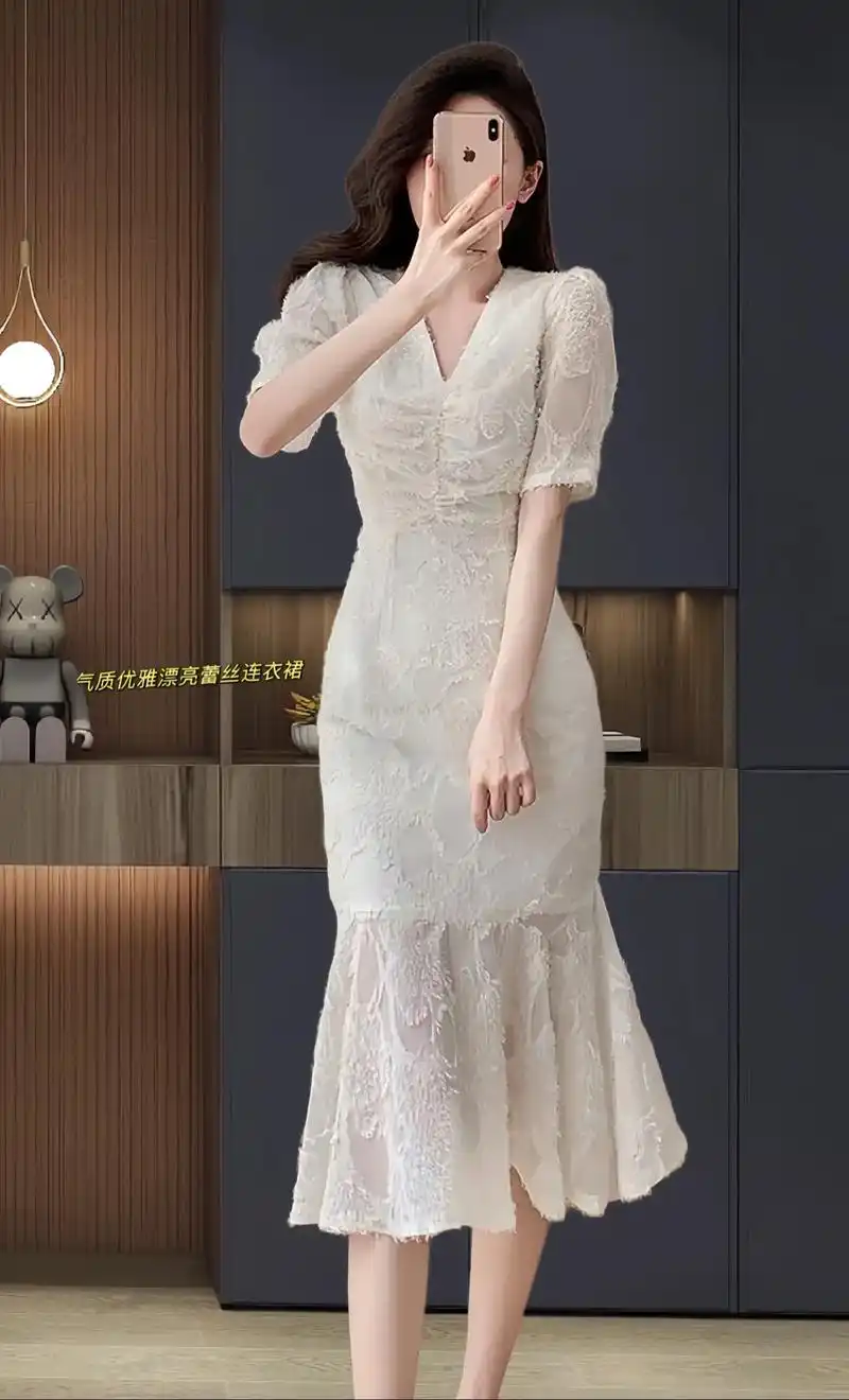 气质时尚御姐女神穿搭 法式修身蕾丝连衣裙