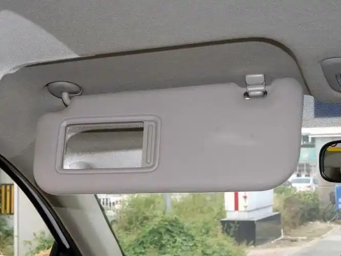 汽车遮阳板有哪些种类