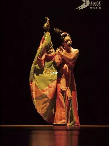 点绛唇十桃原跳:华宵一(古表10)技巧:射燕跳 大涮腰