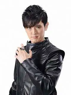 伏井出矽是特摄剧《捷德奥特曼》中的主要反派人物,由渡边邦斗饰演.