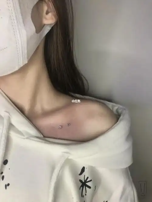 锁骨钉97_公园刺青攻略_小清新_锁骨钉_时尚_时尚其他