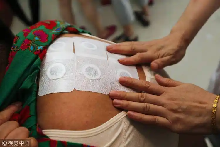 女人们醒醒吧敷面膜真没什么用