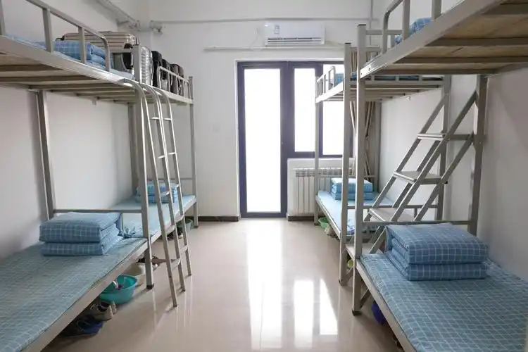 补齐高校学生宿舍短板
