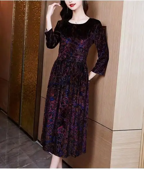 高档品牌轻奢女装2021早秋新款金丝绒连衣裙女装中年妈妈高贵洋气质