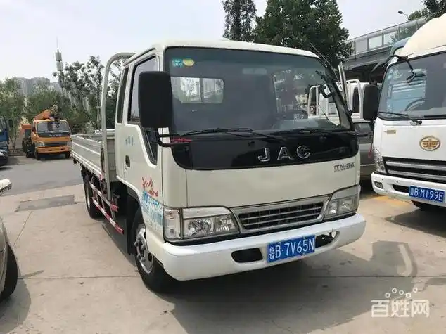 私人转让二手车货车(私人转让二手车货车,3米8,带卧铺的江淮牌系列的)