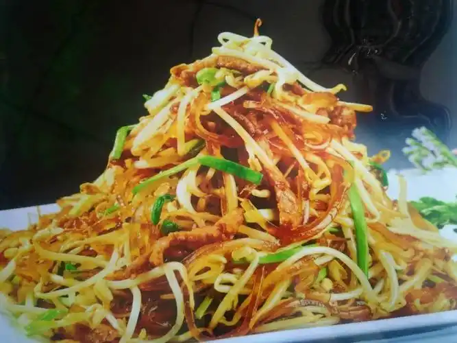 笨豆芽炒粉条16.8元