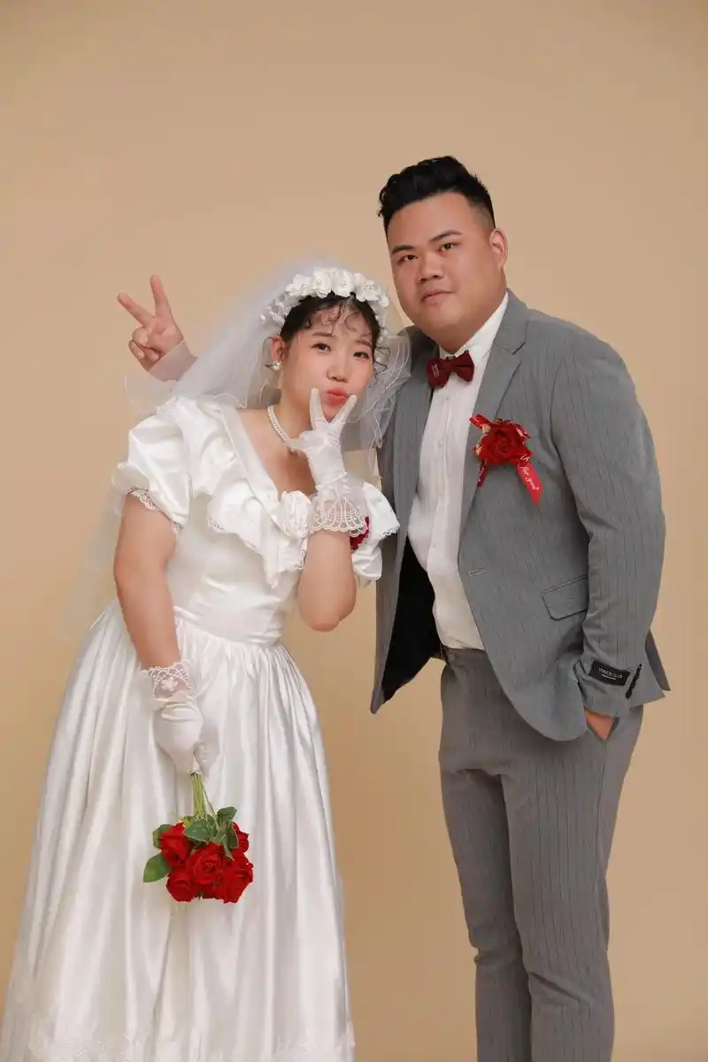 婚纱照自己p图也很nice