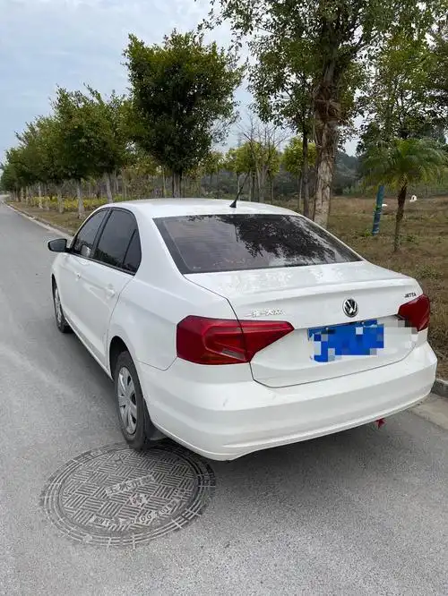 出售17年12月捷达1.4手动挡白色,无事故水泡,只要3万多