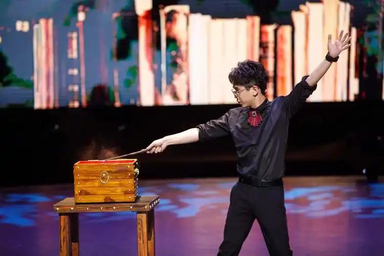 墨西哥小伙埃德加,因看了中国杂技演员李童的演出视频,漂洋过海来中国