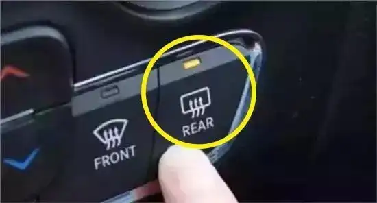 冬季玻璃模糊起雾这里有妙招