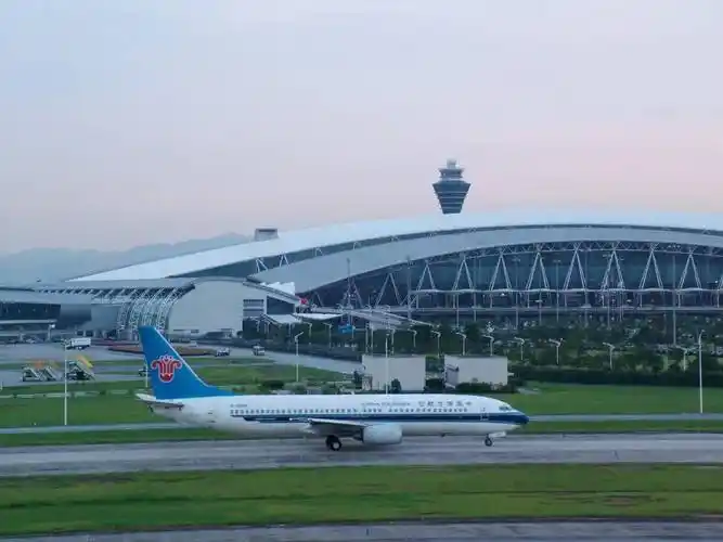 首先从认识广州白云国际机场这座南大门开始