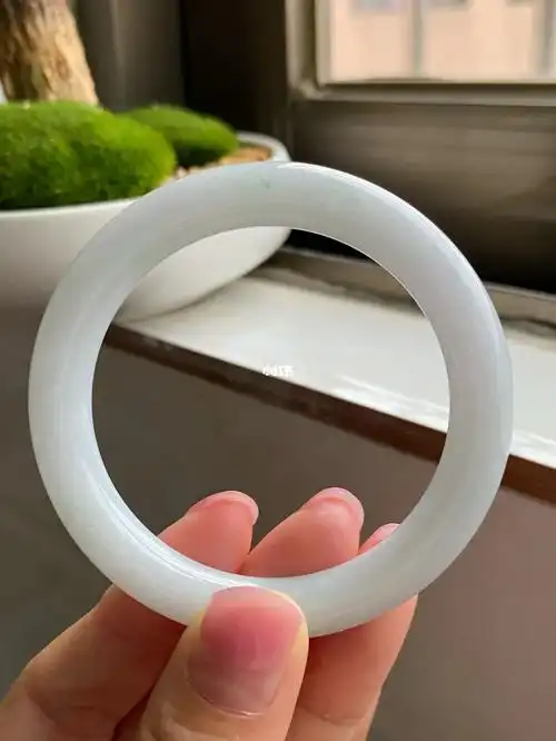 翡翠手镯糯种圆条素圈小手福利