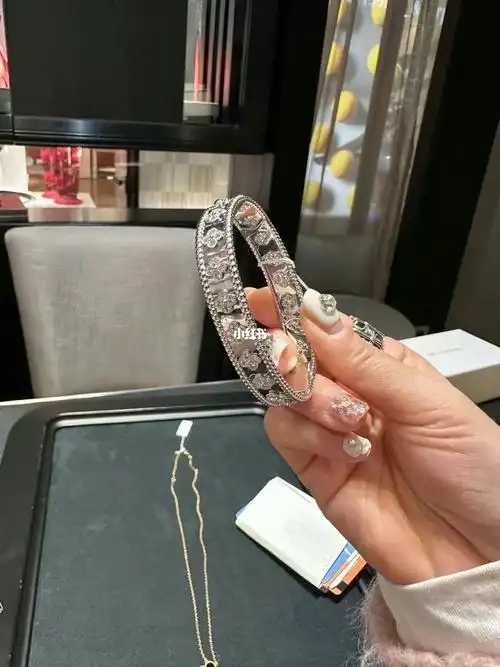 梵克雅宝万花筒手镯