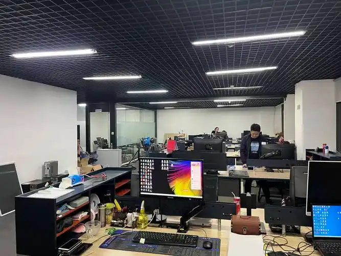 公司(以下简称全景世纪)决定如期乔迁新址,新办公场所为深圳市龙岗区