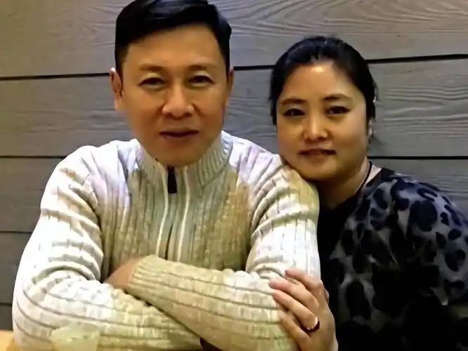 演员胡亚捷:和汤静3次闹离婚,屡败屡战,结果越闹感情越好_唐静_黄桃