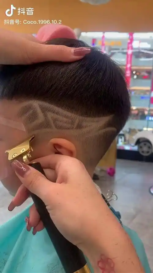 百看不厌的一款儿童发型雕刻宝宝发型